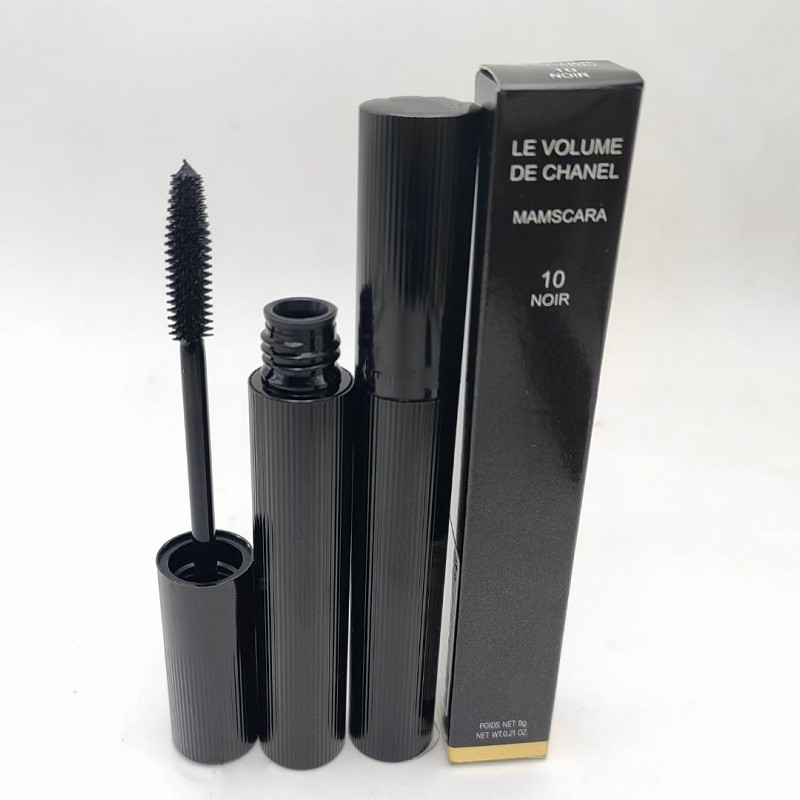Mascara étanche sans cils en l'œil décoloré