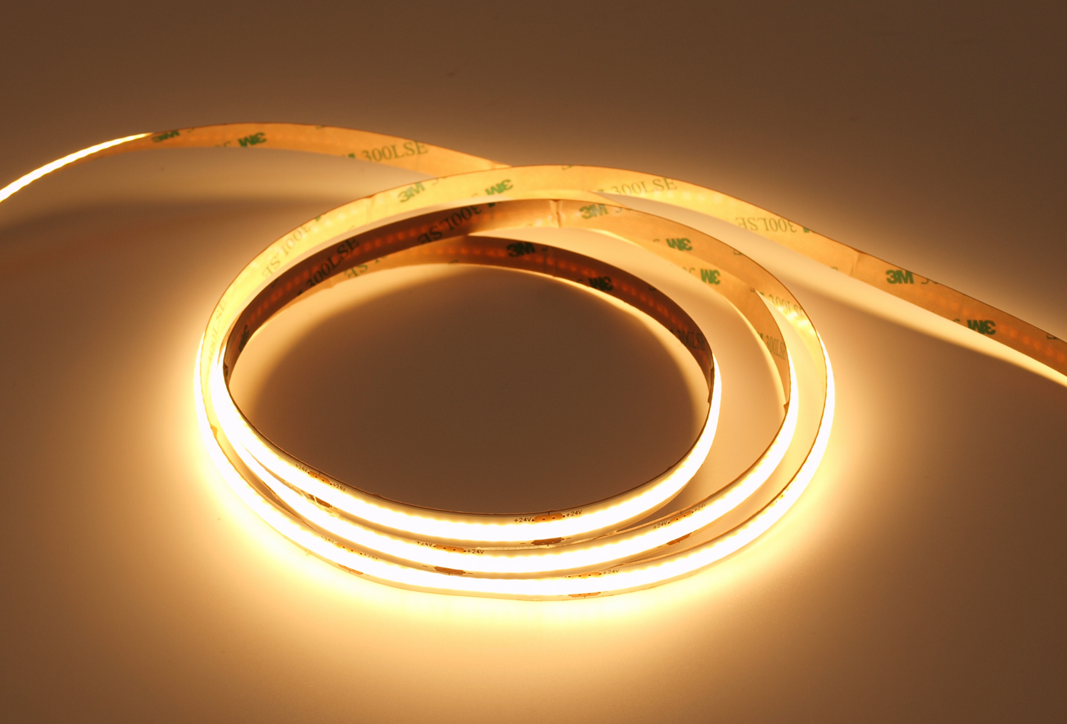 Individuell gefertigtes LED Strip / LED Band / LED Streifen COB Länge 5 - 800cm 12V DC warmweiß 2700K 8 Watt/m 660 Lumen/m Schutzklasse IP20 CRI90