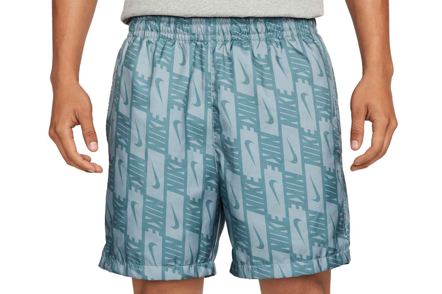 Nike - Repeat Woven Flow Shorts - Shorts-Badehose