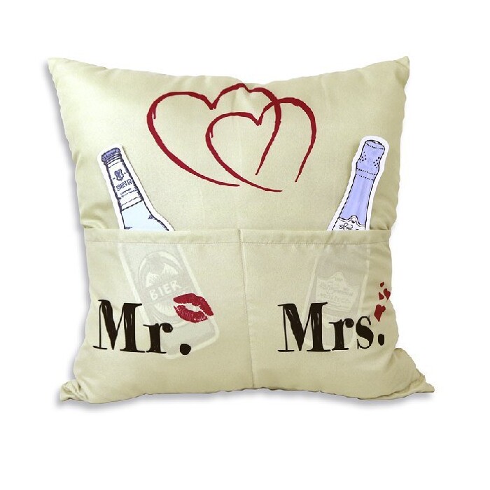 Kissen Mr. & Mrs. mit 2 Taschen beige