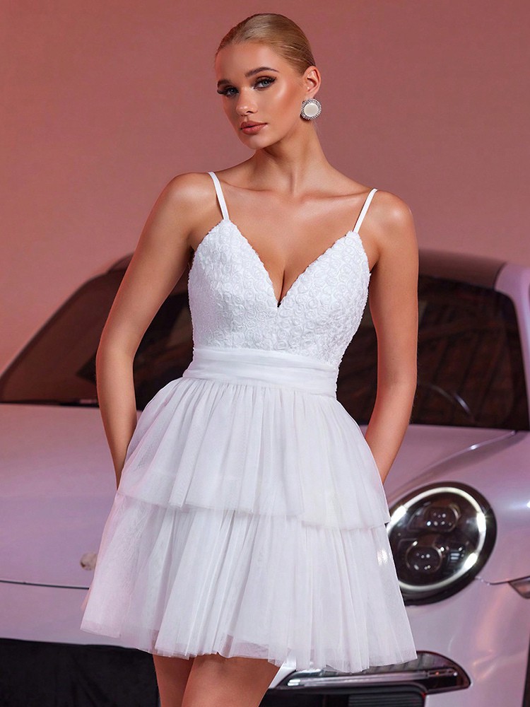 White V-Neck Mini Slip Dress With Flowers For Party 2025