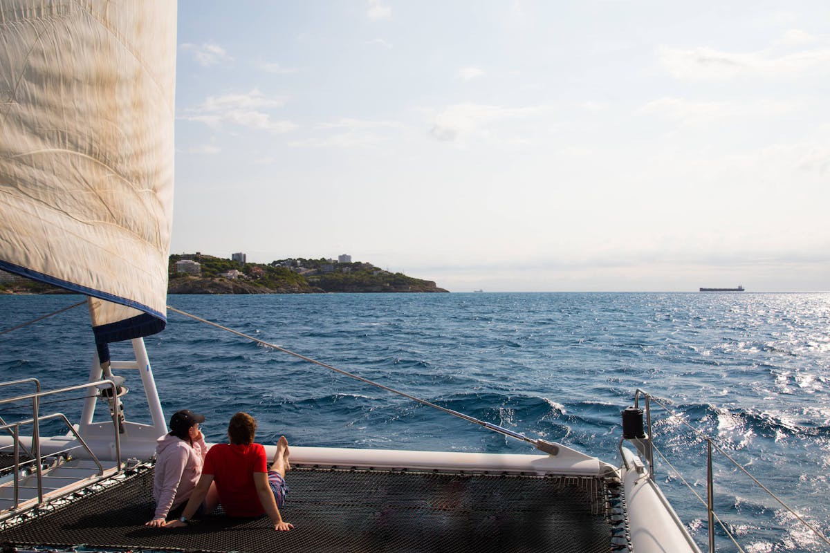 Costa Dorada Katamaranfahrt mit Mahlzeit vom Grill