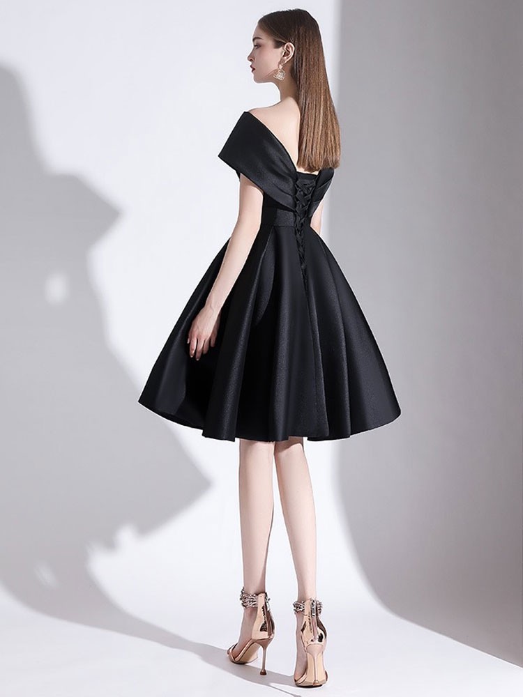 Abendkleid A-Linie V-Ausschnitt Knielang Kurzarm Schnürte Plissee Satin Stoff Cocktailkleid Little Black Dress