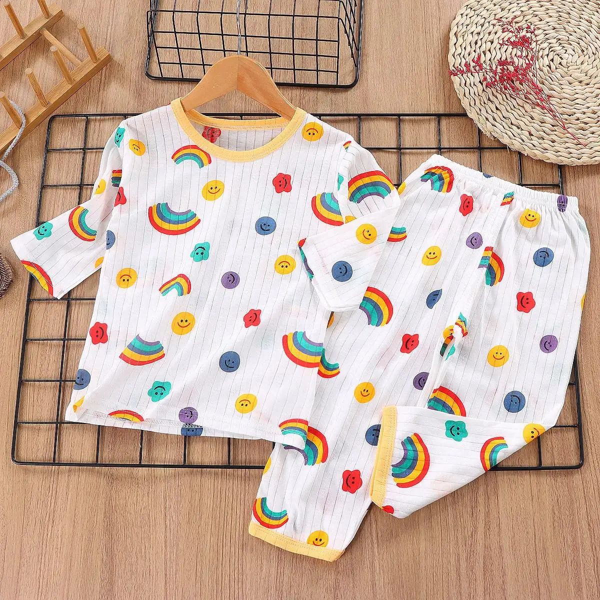 K213 Toddler Girl's Lightweight Pyjama Set - Cartoon Pattern SummerWear avec des manches courtes