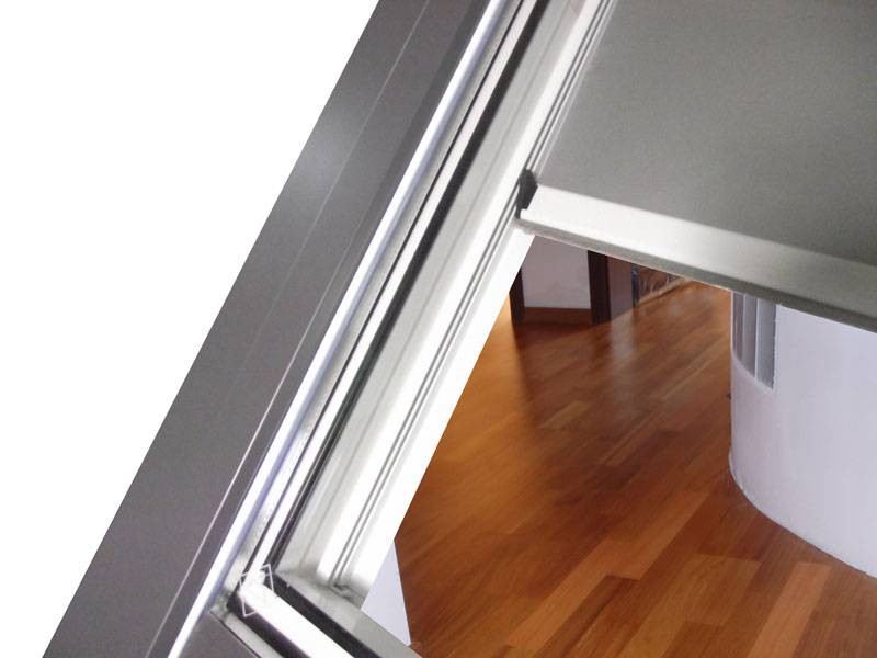 Verdunklungsrollo „Economy“ für Dachfenster Skylight & Skylight Premium