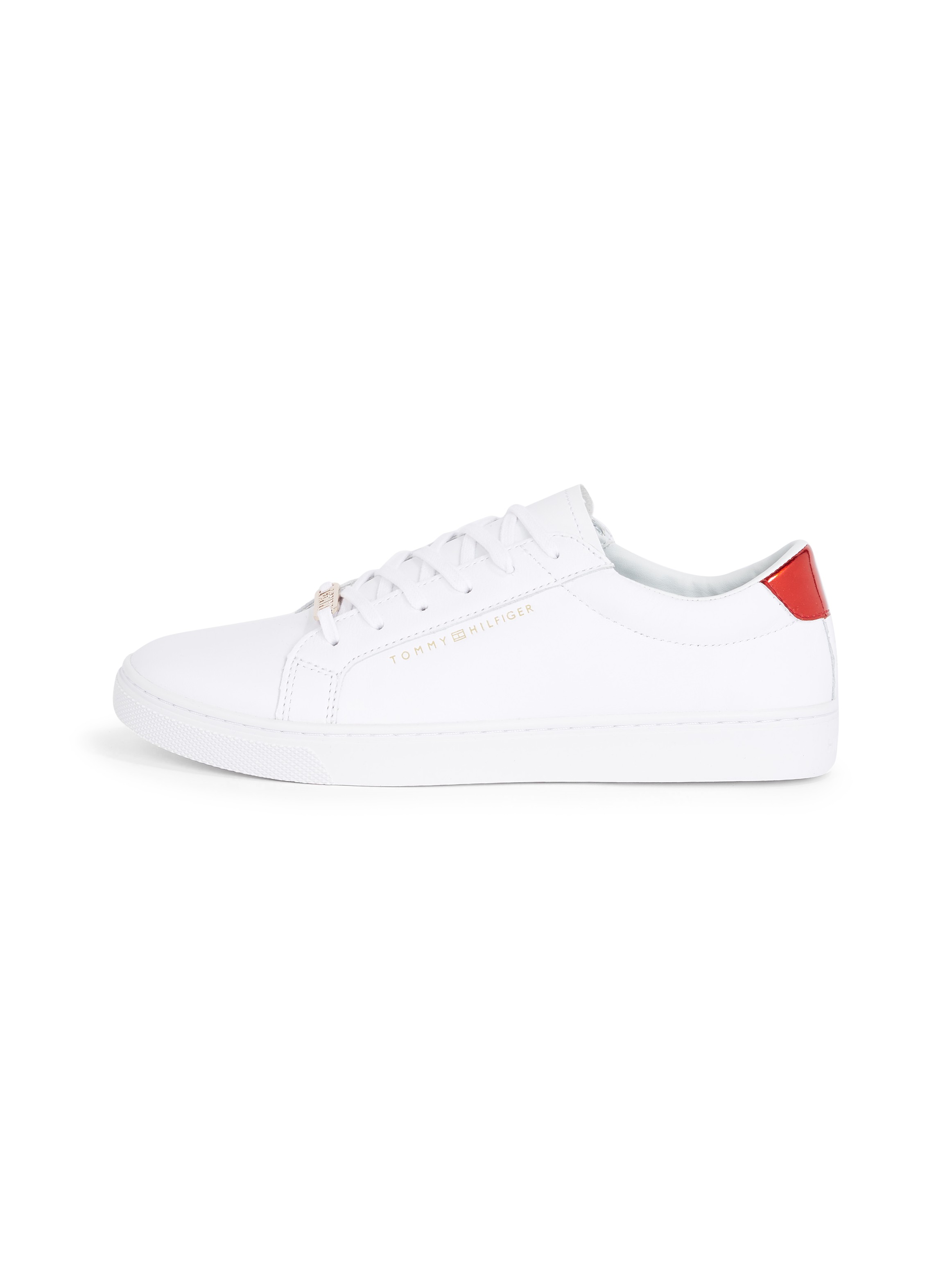 ESSENTIAL SNEAKER