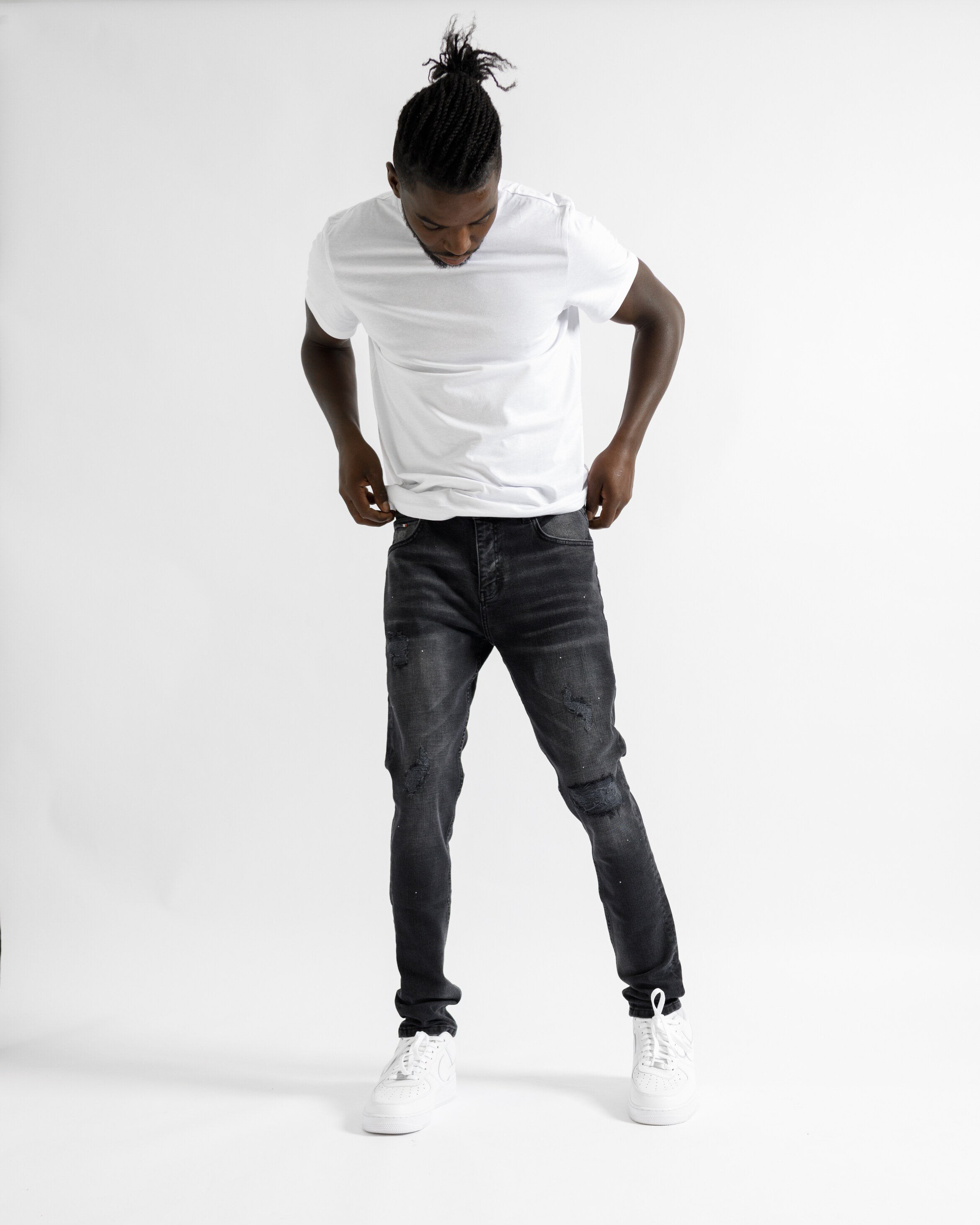 Magiri Marseille Ripped Jeans in Black - Black / 34W