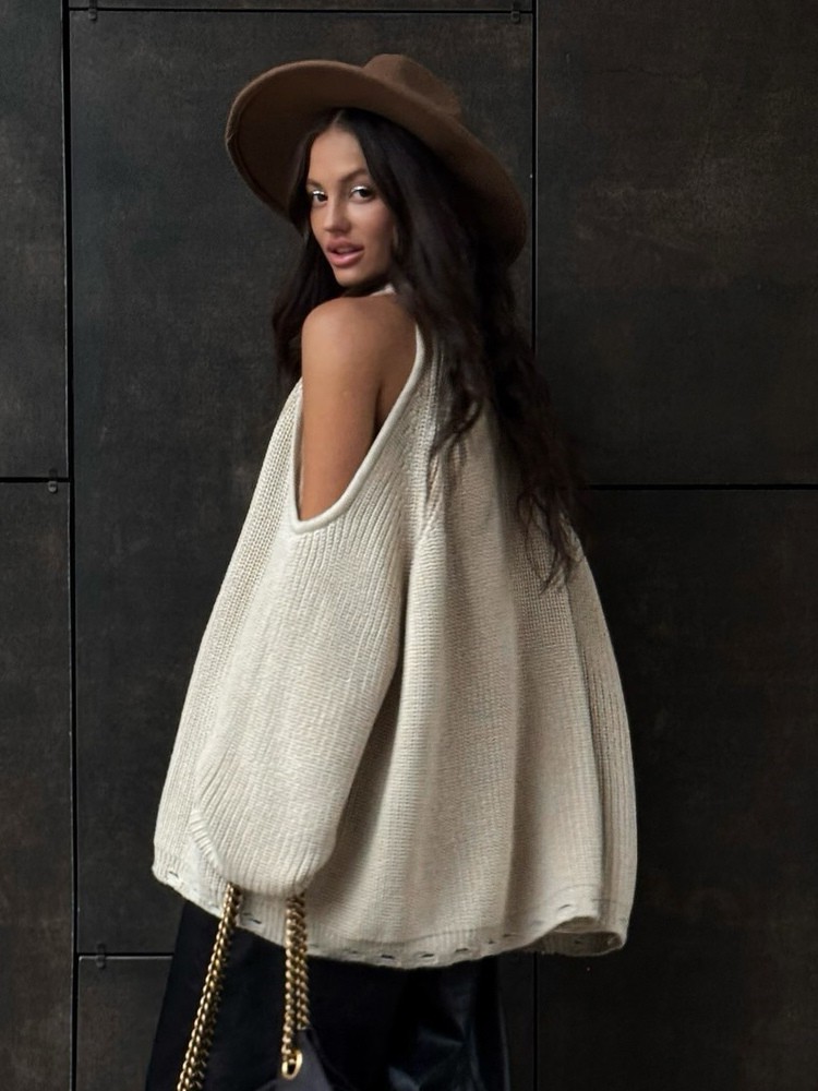 Oversize-Strickpullover mit Off-Shoulder in Weiß für den Herbst 2025