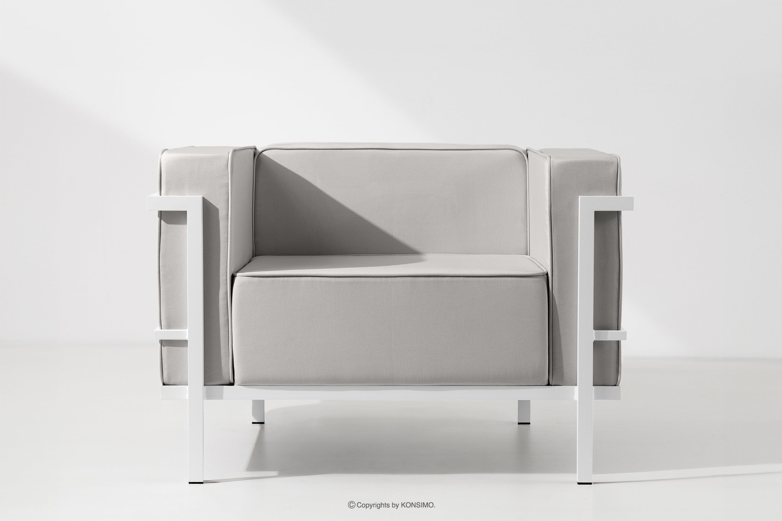 Moderner Gartensessel mit Metallbeinen weiß/hellgrau TRIGLO