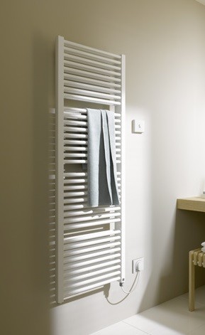 Kermi Badheizkörper Duett-E BH 1796x74x934mm max.P1500,WEI,FKS re. WEI,Schuko,SK1, DUE201800902JXK DUE201800902JXK