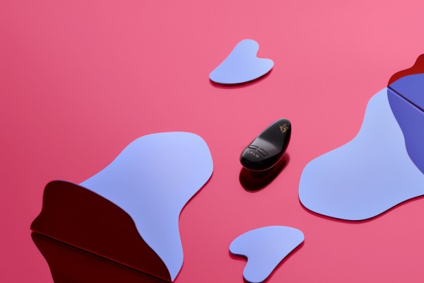 Auflegevibrator mit Blumenmuster