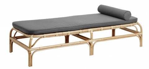 Nordal Bali-Rattantagesbett mit grauer Matratze