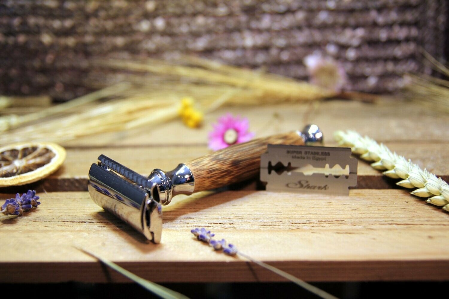 Rasierhobel aus Bambus für Herren + Klingen