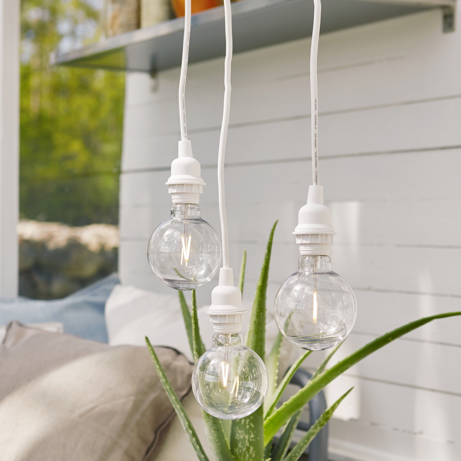 Kabel mit E27 Lampenfassung -  für Lampenschirme/Hängeleuchten - für Innen/Außen - 5m - weiß