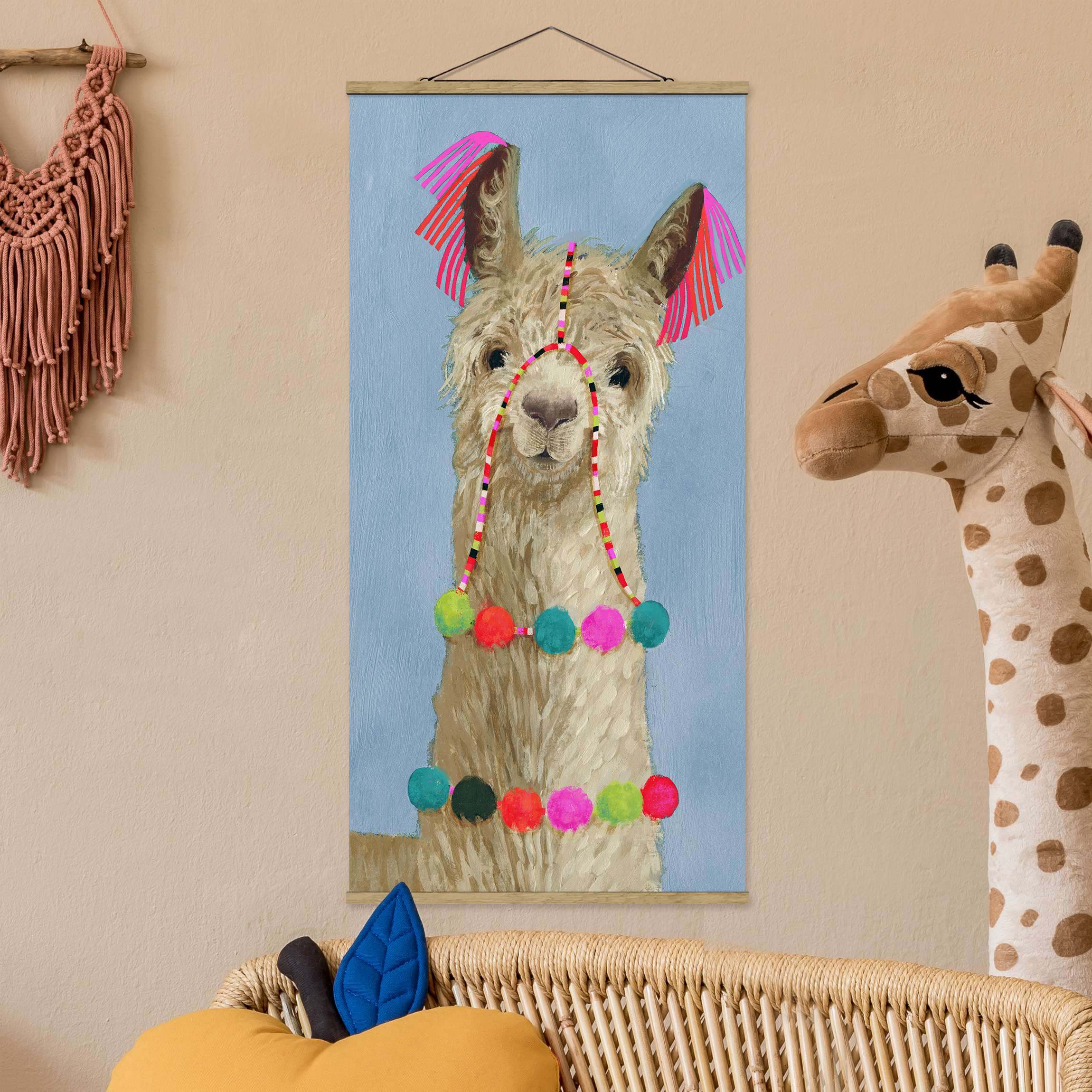 Stoffbild mit Posterleisten Lama mit Schmuck IV