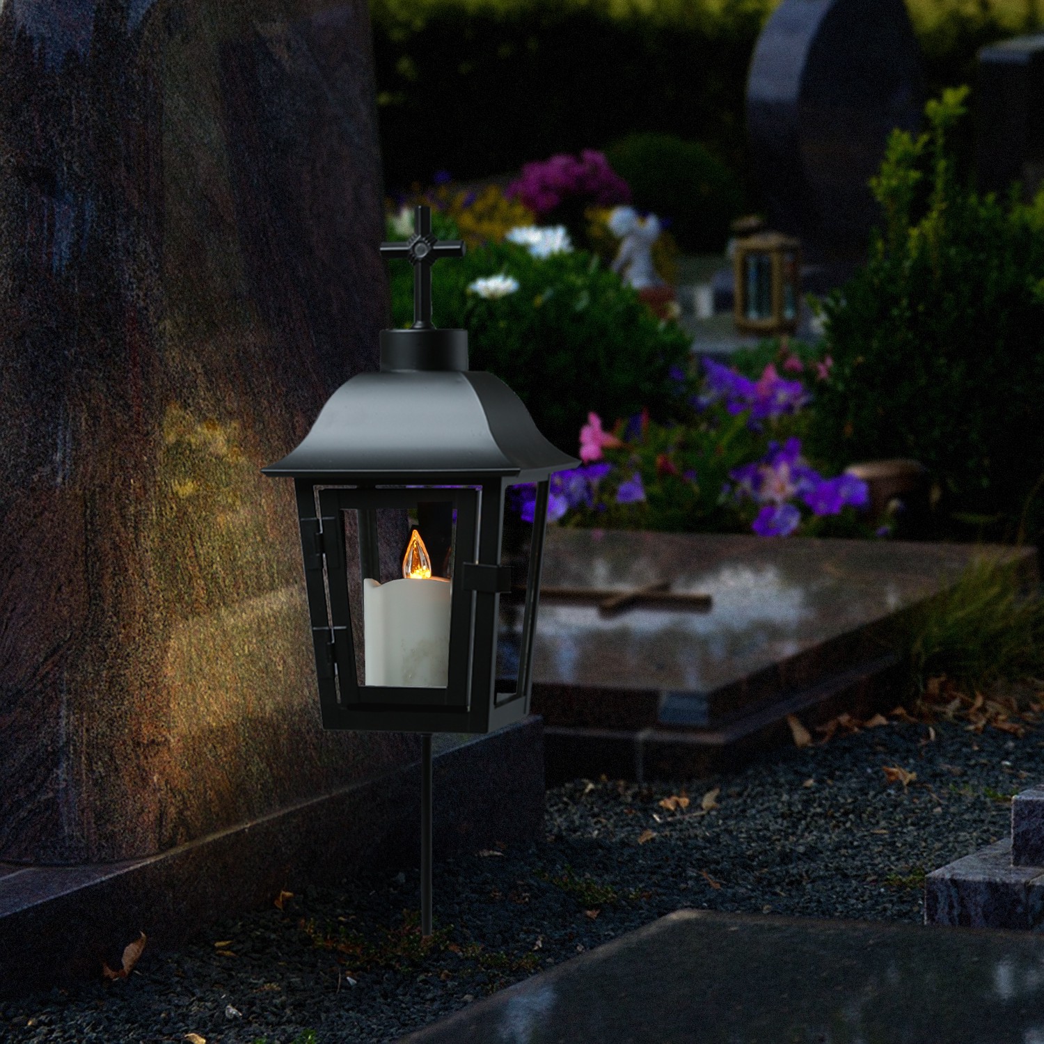 Grablaterne mit weißer LED Kerze - Grablampe mit 2 wechselbaren Spitzen/Erdspieß - H: 51cm - schwarz