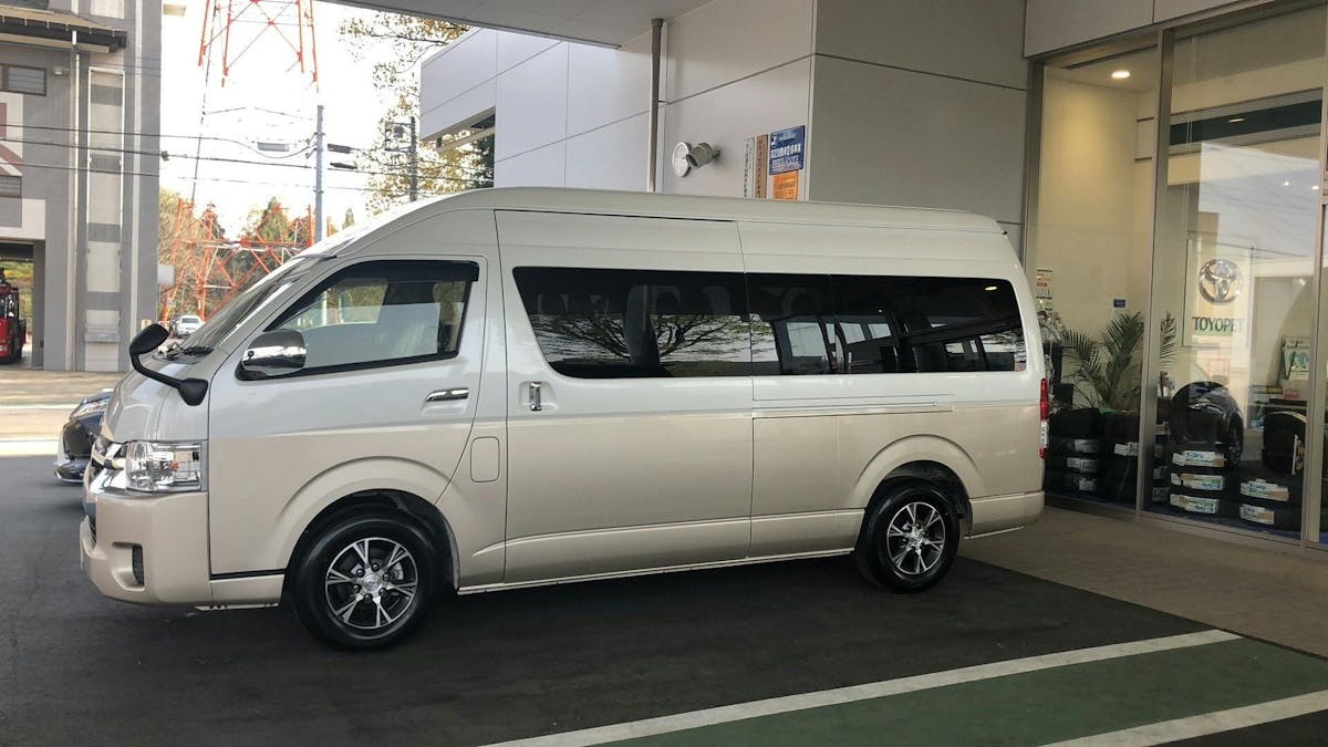 Privater Transfer rund um die Uhr vom Flughafen Haneda ins Stadtzentrum von Tokio