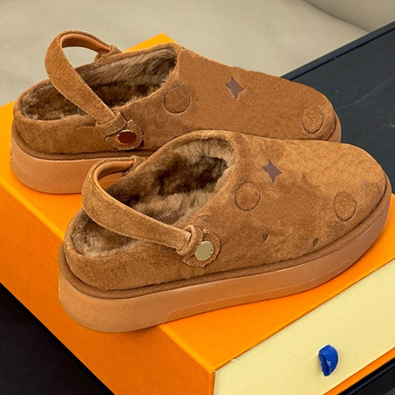 Aspen Platform Clog Suede Mules Automne Hiver Winch Warm confortable Classement Classic Brown Brown Back Tone Gold Studs Facile à porter Design B
