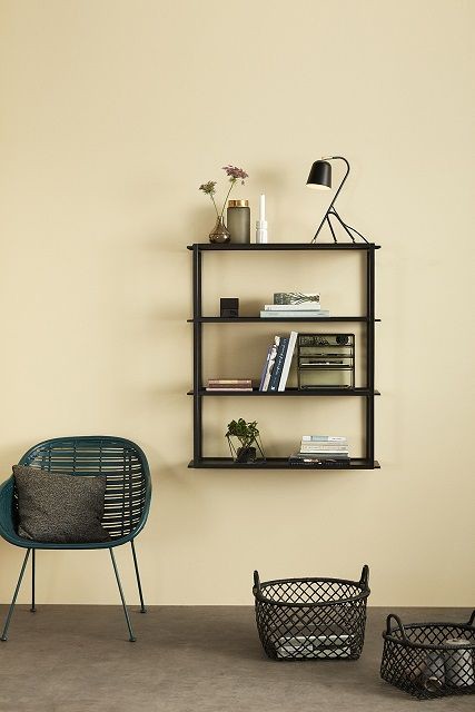 Hubsch Tischlampe aus schwarzem Metall mit Messing-Detail