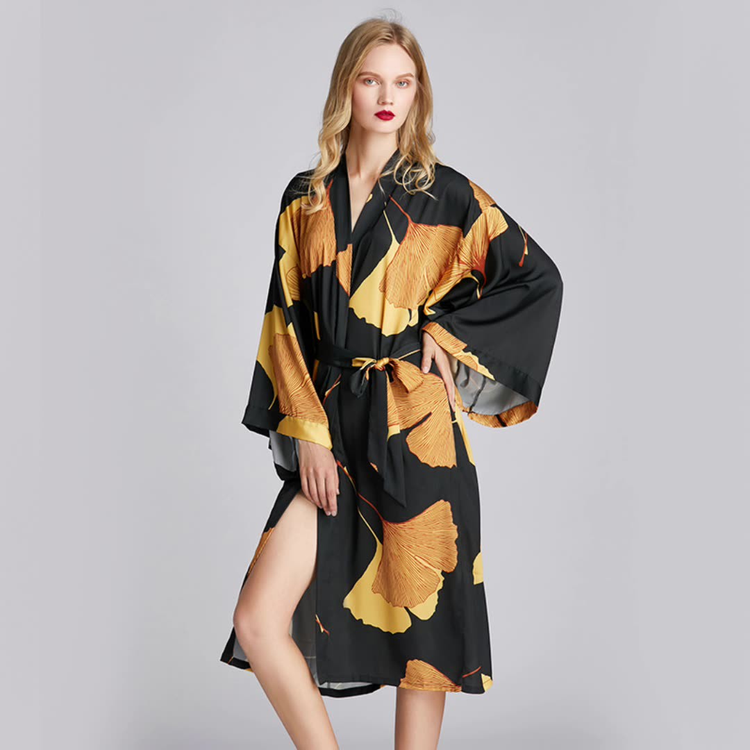 Tenues pour femme de nuit de soie de glace de taille plus une luxueuse et élégante vêtements de nuit pour femmes avec un pyjama à thème de style