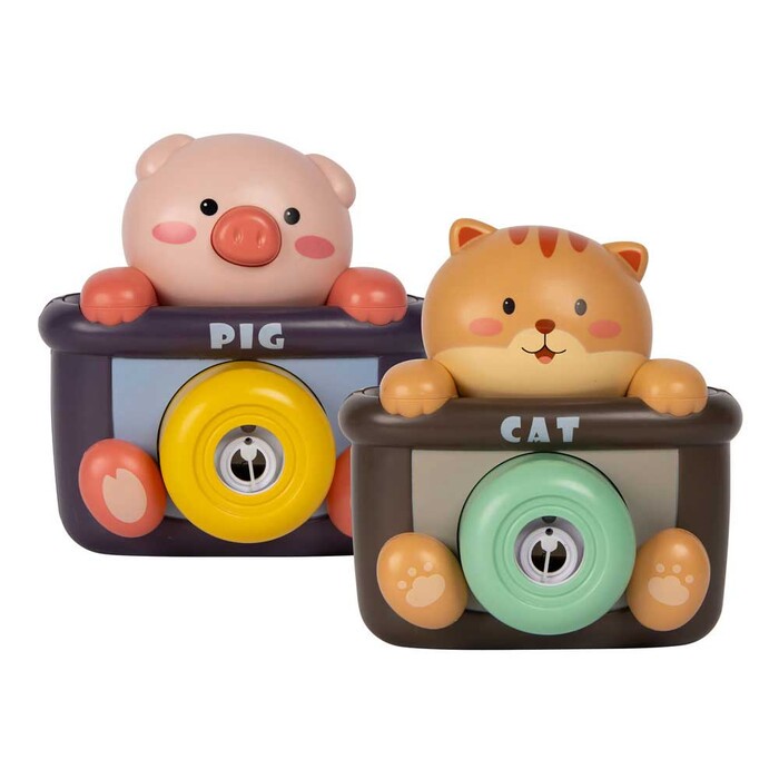 Seifenblasenmaschine in Kamera-Optik sortiert Katze oder Schwein