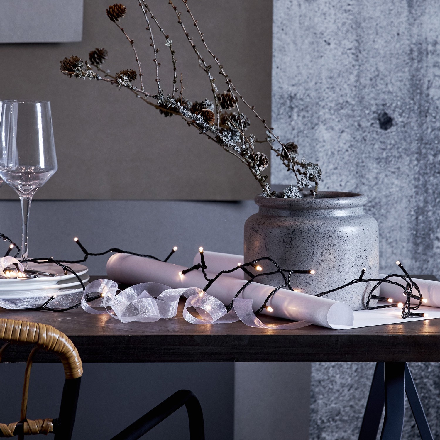 LED Lichterkette - 10 kaltweiße LED - Batteriebetrieb - L: 1,5m - für Innen - schwarzes Kabel