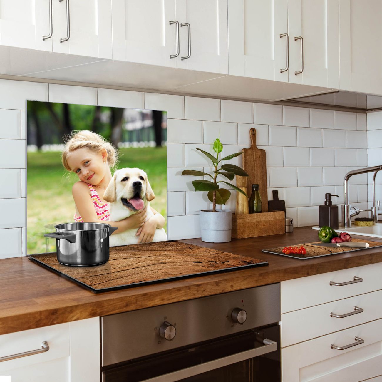 Banjado Küchenrückwand Glas 50x75cm selbstklebend ohne Bohren, Herd Spritzschutz Wand aus Echtglas ESG, magnetisch mit Motiv Eigenes Bild