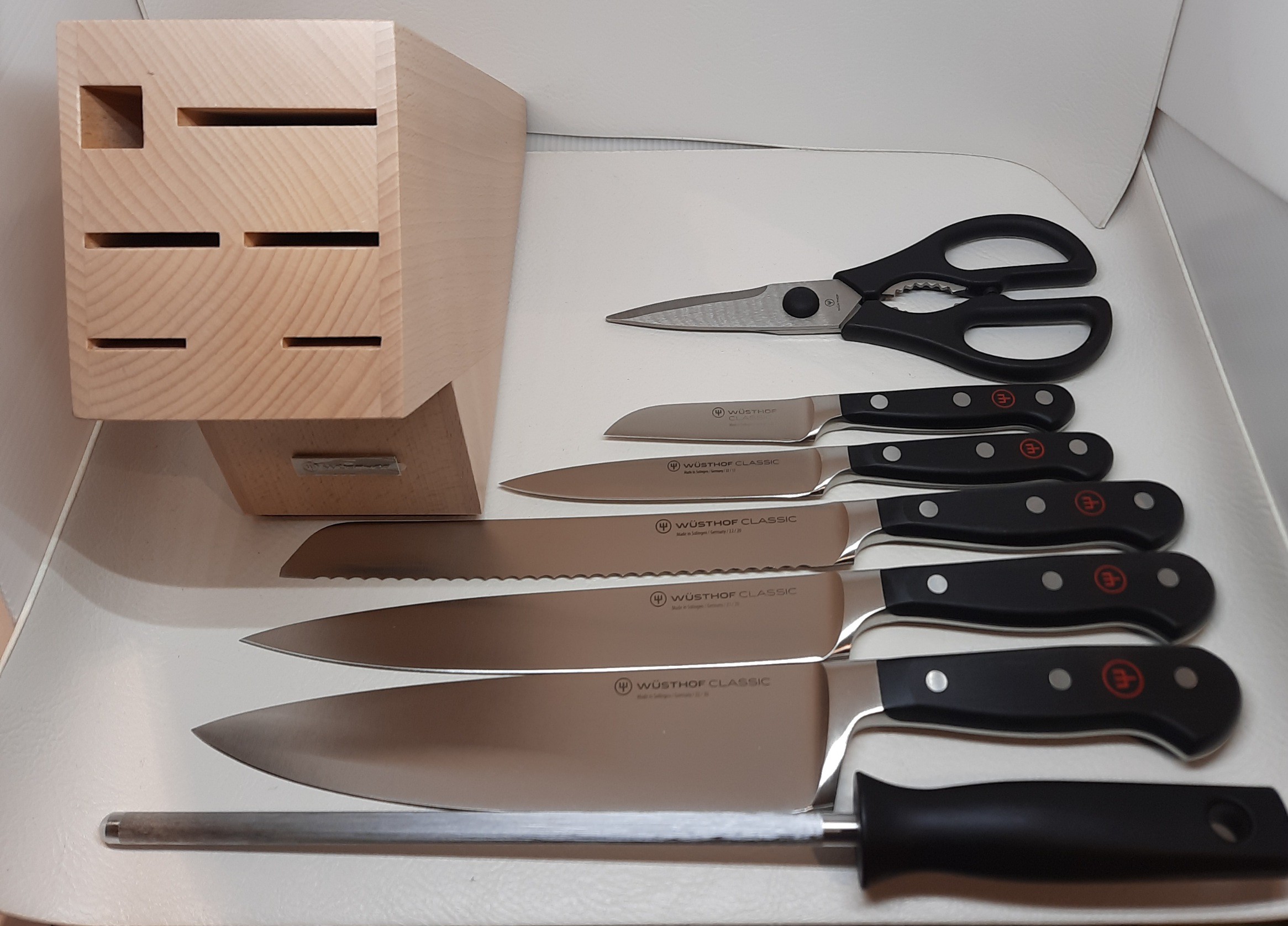 Messerblock mit 7 tlg Classic black Classic Messerblock mit 7 Artikeln 