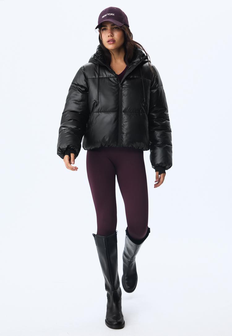 Stradivarius Gesteppte Metallisierte Jacke Mit Kapuze Schwarz Xl