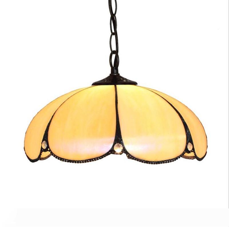 European Moderne Moderne Beige Lampe vitrée Tiffany Teintrail Glass Art Salle à manger Chambre à coucher Rétro Chandelier TF066