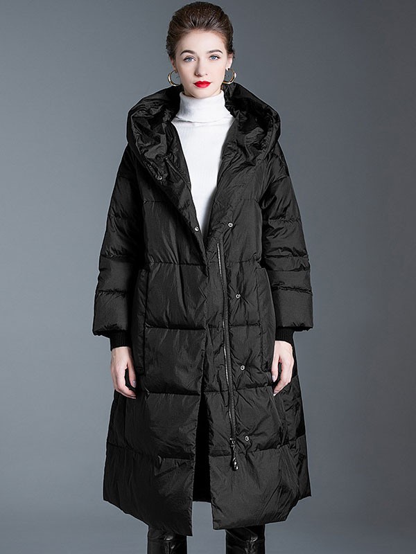 Schwarzer Daunenmantel mit Kapuze; lange Puffer-Winteroberbekleidung für Damen