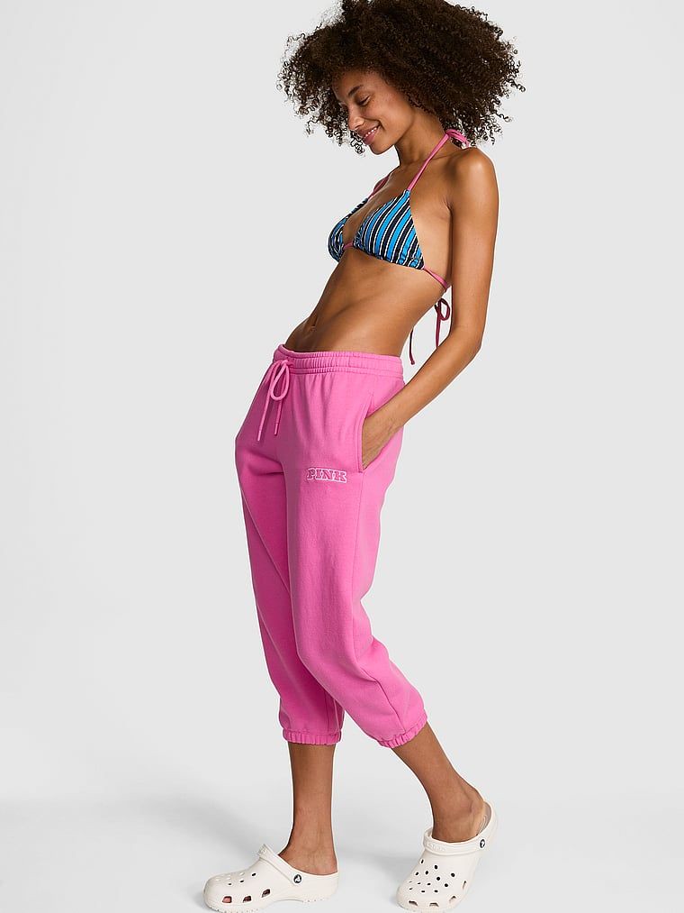 Trójkątna góra od bikini
